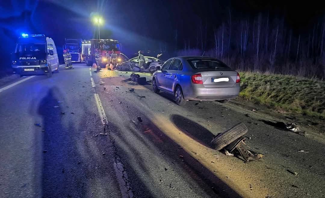 Zderzenie dwóch pojazdów na krajowej „piątce”  